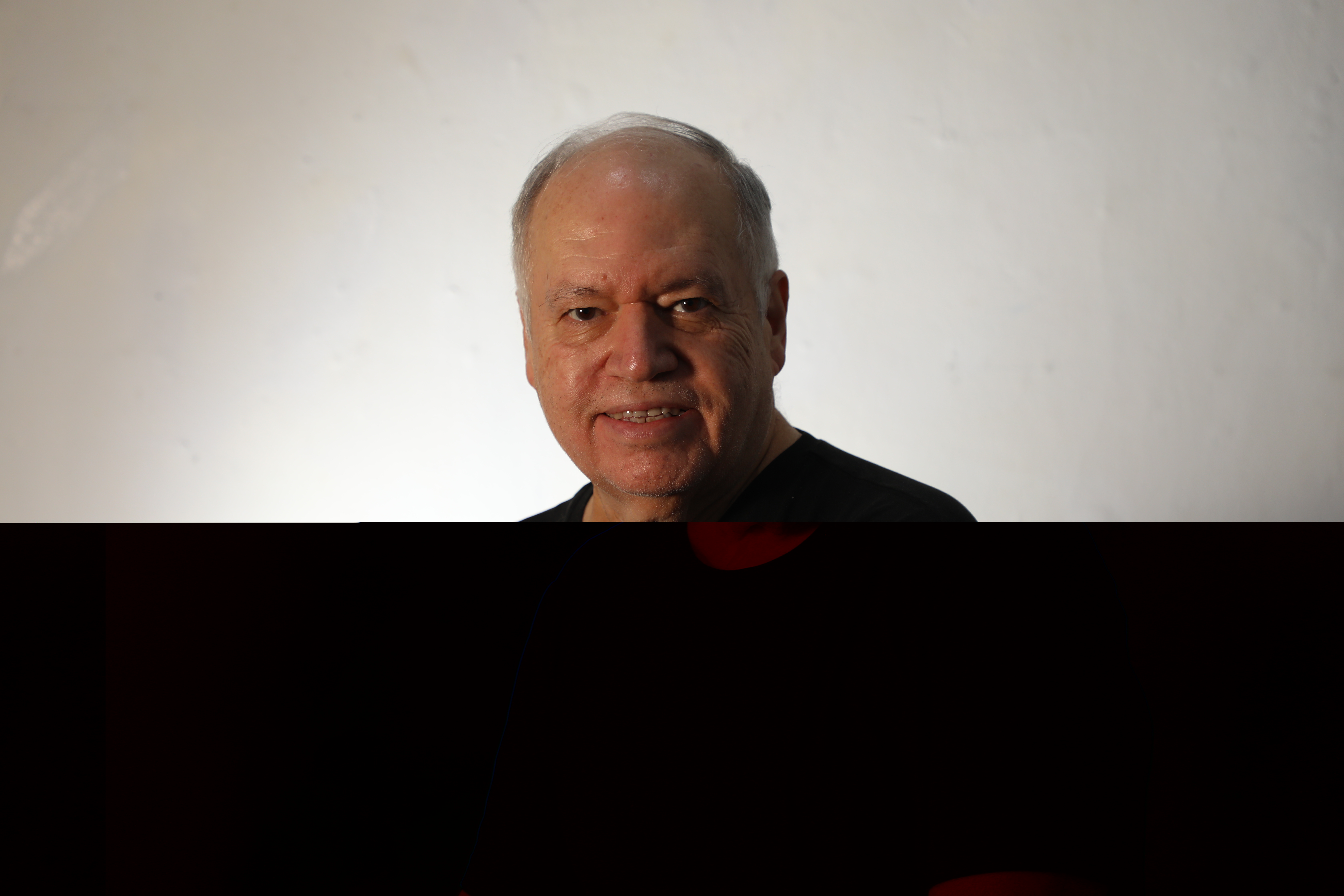 Oscar Martinez studio detail